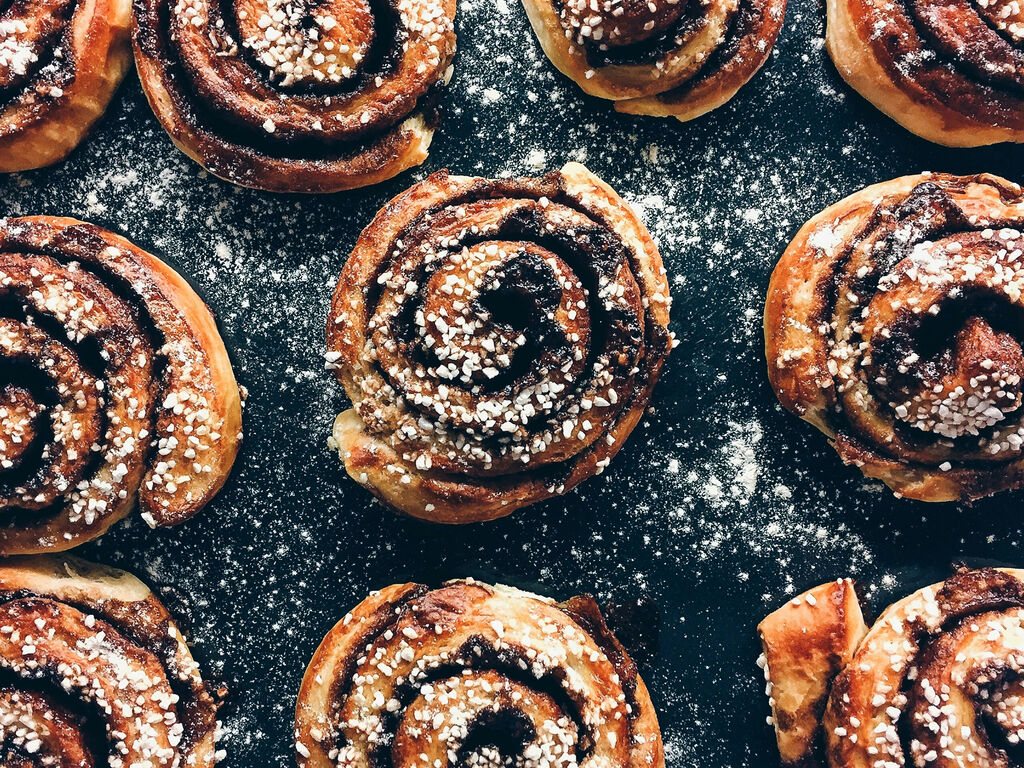 CUI 17 Case Half Width Rolls 2560x1920