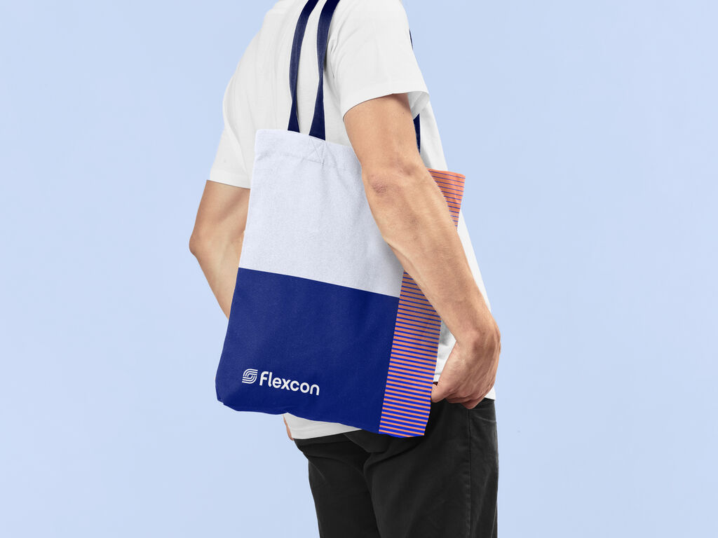 FLX 11 Half Width Tote Bag 2560x1440