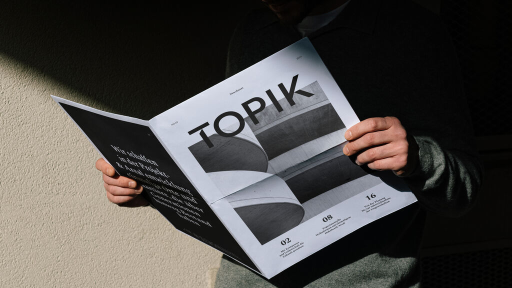 TOP Case Images 2410233