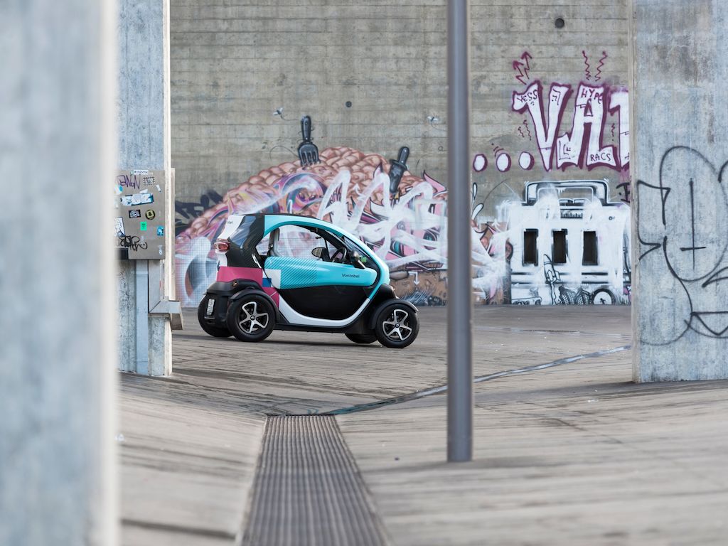 07 Metadesign Vontobel Brand Identity Car Tweezy Design