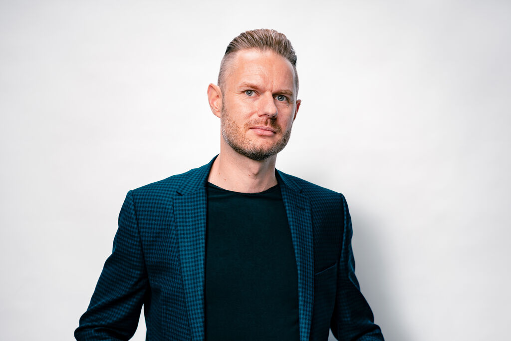 2023 11 30 Meta Design Daniel Neumann4189 ret Medium Size