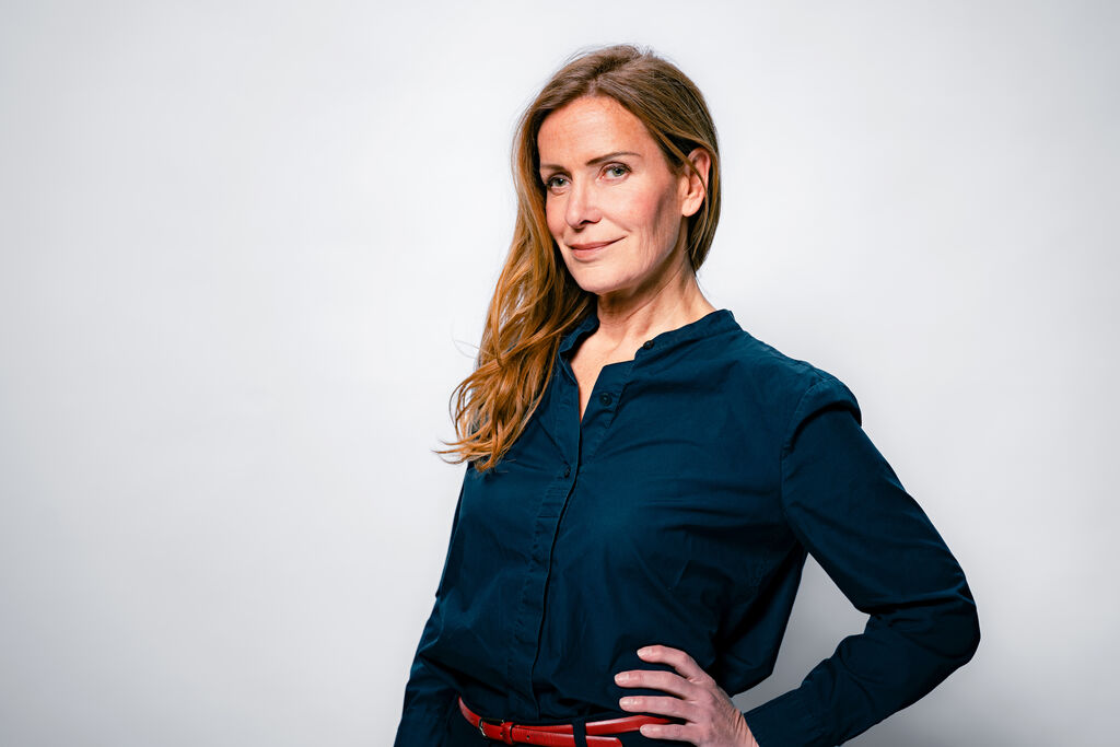 2023 11 30 Meta Design Diana Brix6589 ret Medium Size