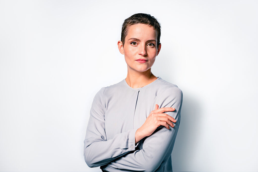 2023 11 30 Meta Design Mona Matejic5373 ret Medium Size