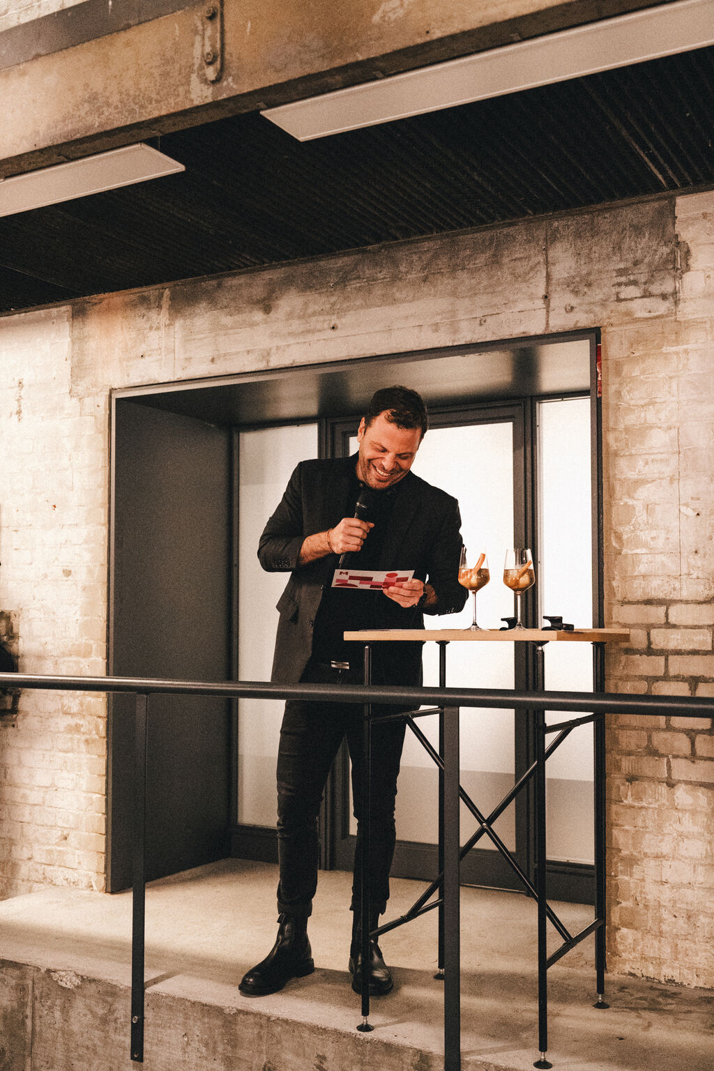 Meta Design Pre Edit10 by Marc Moudí 17